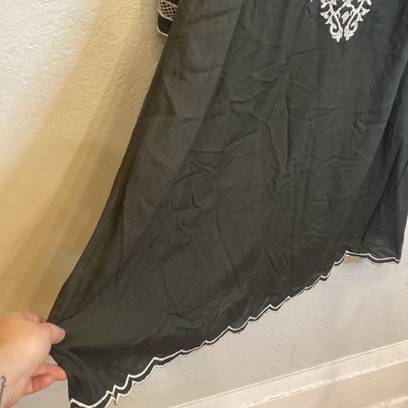 NWT Chic Connection Olive Green with a Creamy White Color Embroidery - Picture 6 of 7